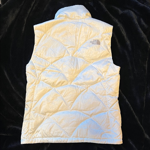 The North Face 550 Goose Down White Puffer Vest Medium - Picture 4 of 12